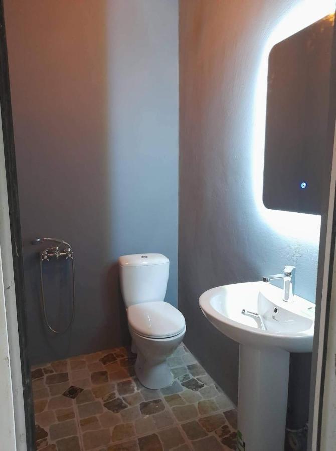Guesthouse Ellie- Elisabeth Adishi Kültér fotó