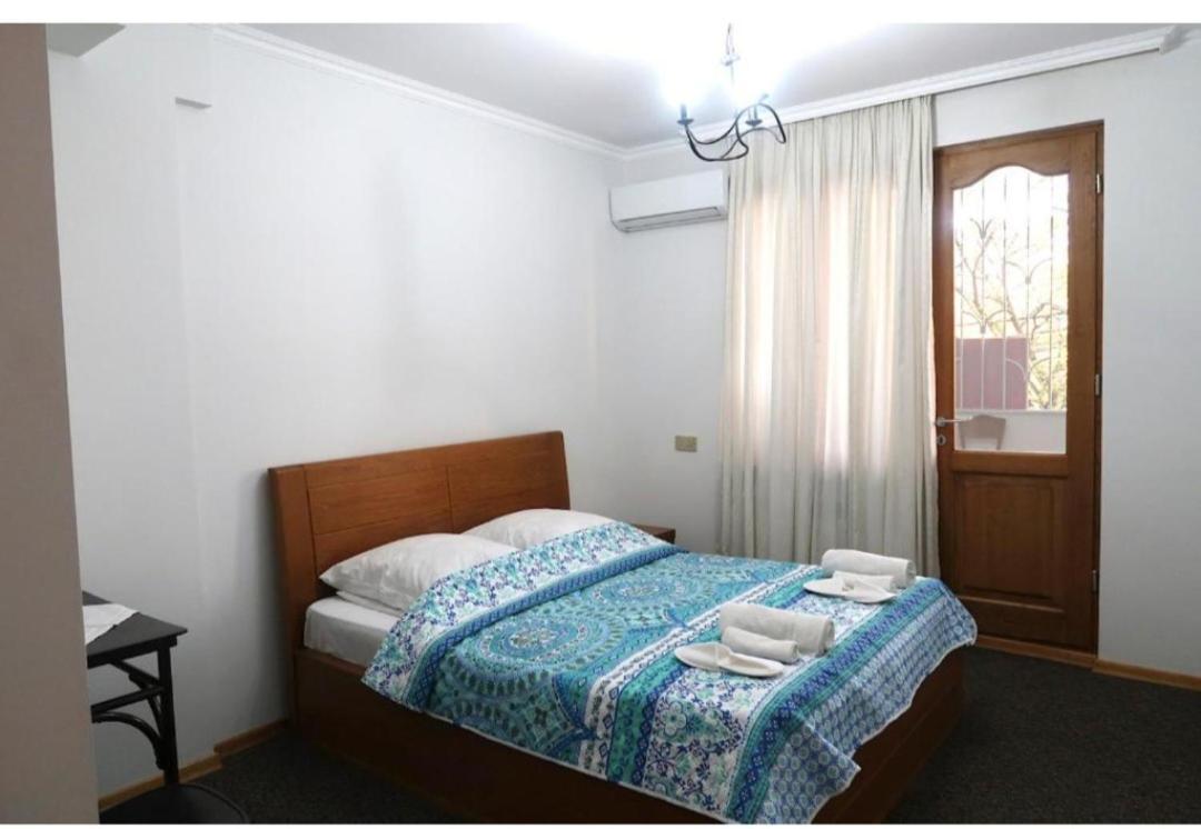 Guesthouse Ellie- Elisabeth Adishi Kültér fotó